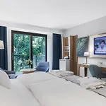 Testa